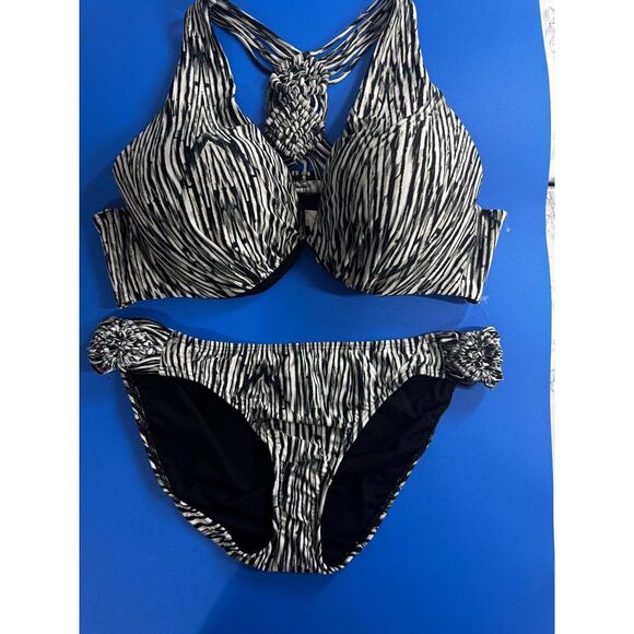 Cacique Swim‎ 2 Piece Swimsuit 44D 16 Black White Zebra Macrame Plunge Underwire - Picture 1 of 15